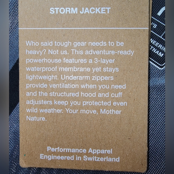 On Running Storm Jacket - Picture 10 of 12